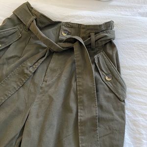 NEVER WORN CARGO PANTS